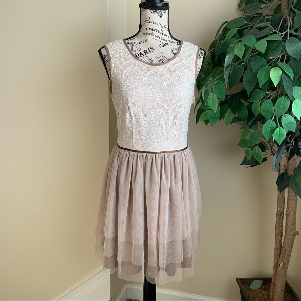 Hello Miss Lace Tulle Sleeveless Dress Cream Tan Sz M